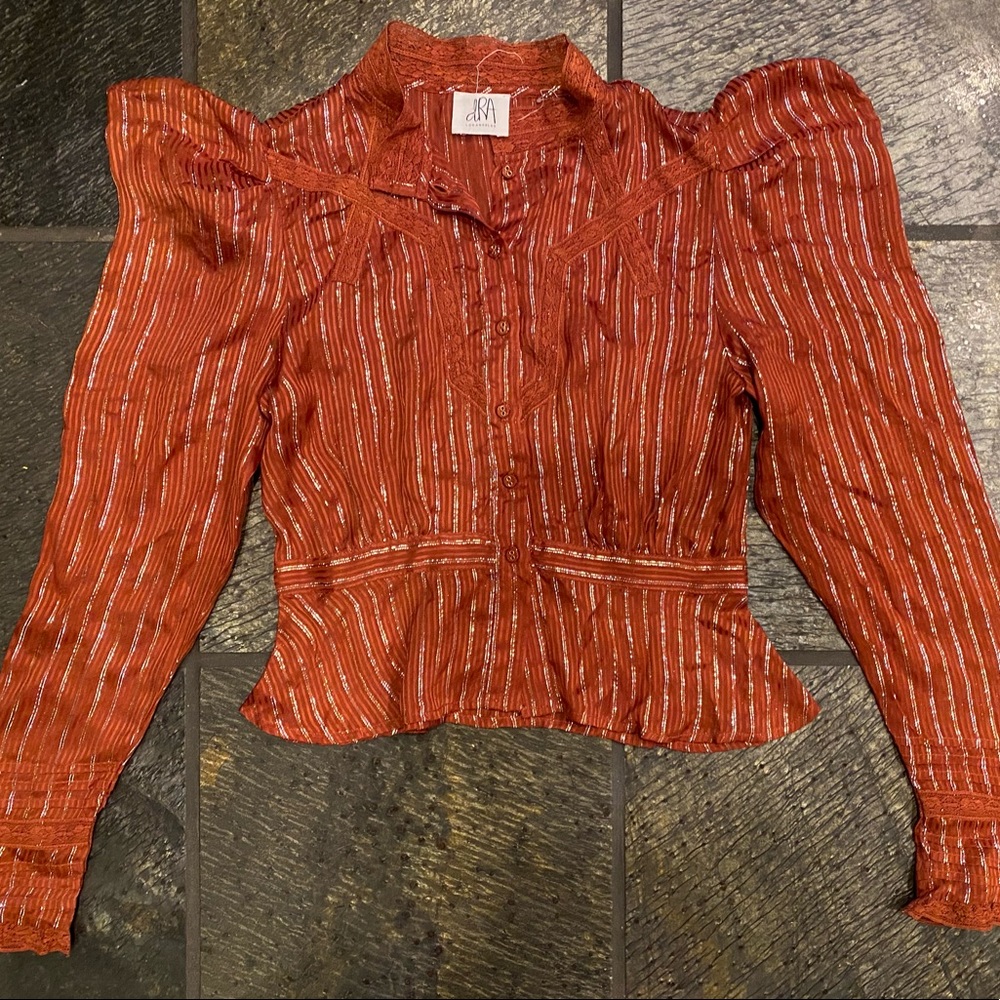 dRA button up blouse